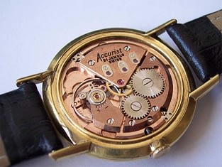 accurist world time